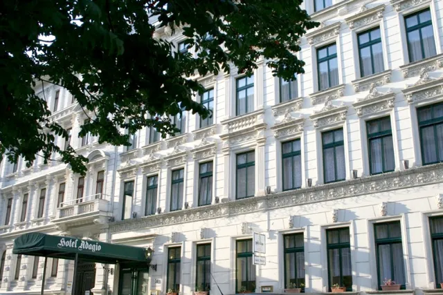 Hotel Adagio - 3 Sterne Garnihotel