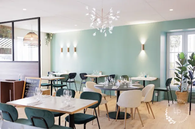 L'Esplanade Hôtel · Restaurant · Bar à vin