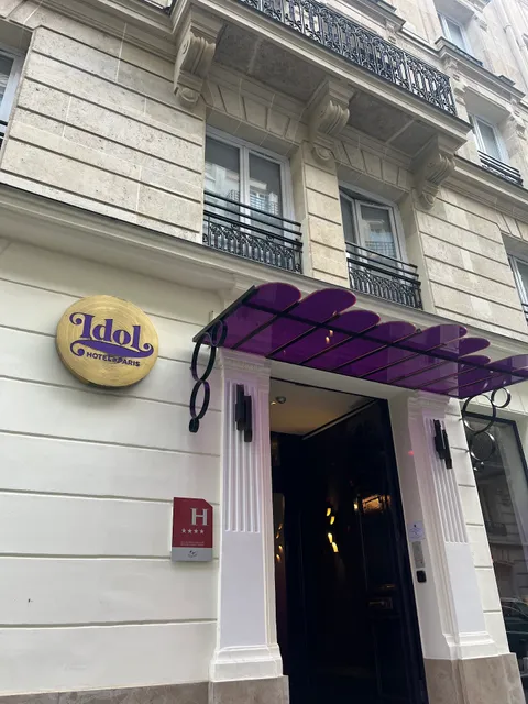 Idol Hotel