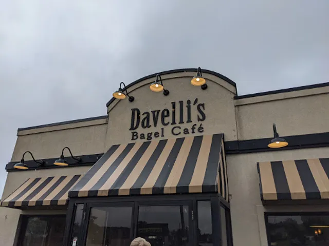 Davellis Bagel Cafe