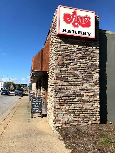 Arnie's Bakery & Restaurant