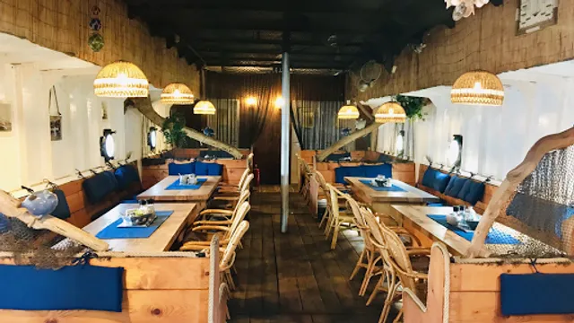 Gaststättenschiff - „MS Manfred“