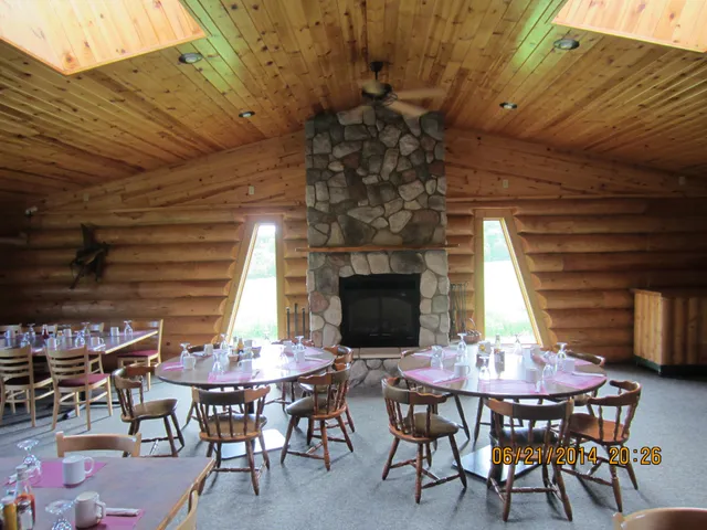 Fish Tales Bar & Grill