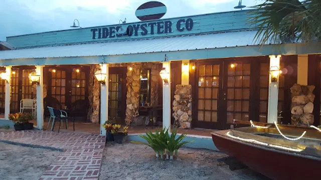 The Tides Grill & Oyster Co @ Dunes Cracker House