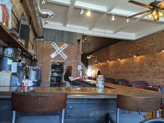 Trackside Pub & Deli