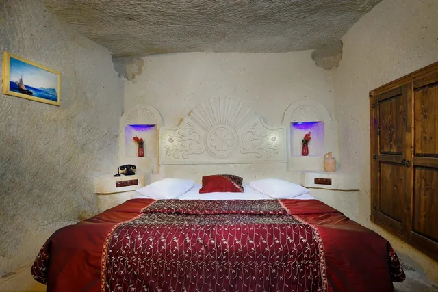 Dilek Tepesi Cave Hotel