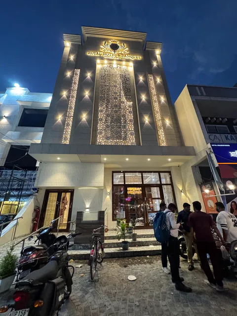 Hotel Royal 9 & Banquet