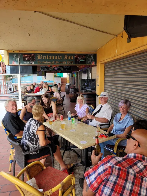 Britannia Inn - British Family Bar