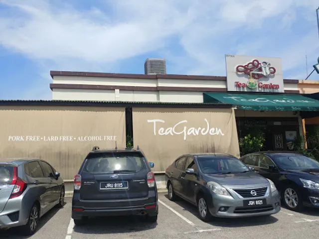 Tea Garden Seri Alam