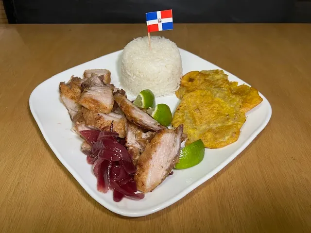 The Dominican Food Cart