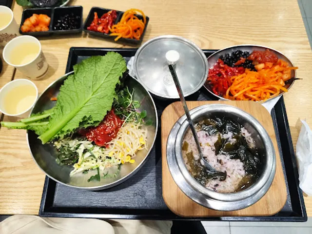 Happiness Restaurant