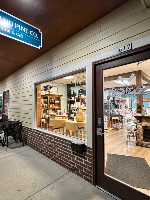 LAKE AND PINE CO.| Home & Gift