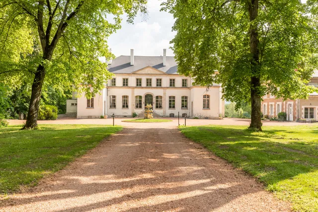 Chambre d'hotes & Gîte Vichy : Château de Charmeil