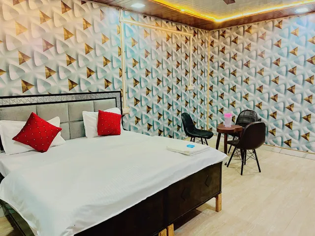 OYO Green Land Guest House