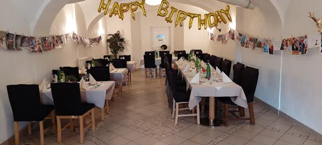 Restaurant Kanonenhof -"est.1839"- (Alpe&Adria Spezialitäten)