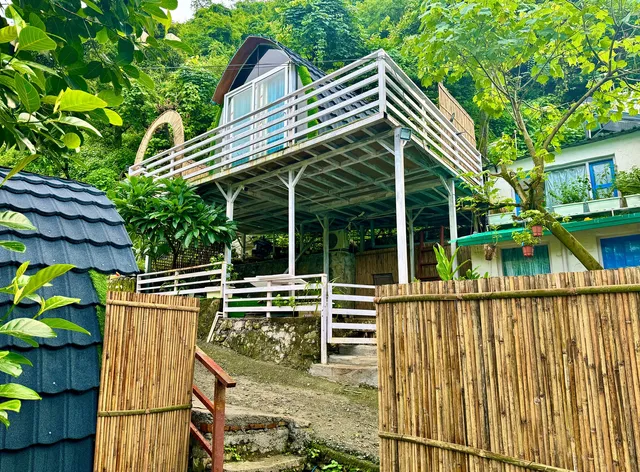 White Tara - Art Retreat