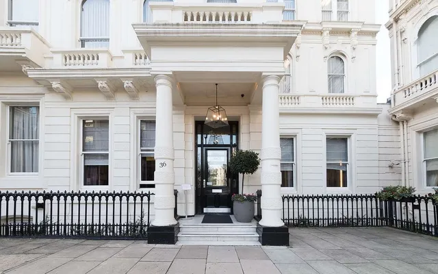 Signature Townhouse London Hyde Park