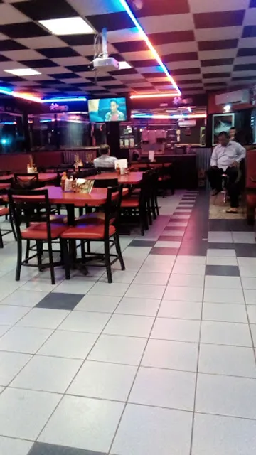 Charlie´s Pizzas Grill