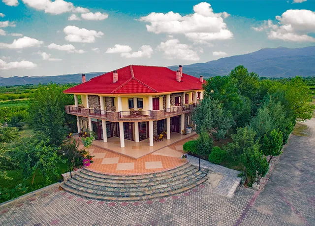 Gaia Kaimaktsalan Hotel & Spa