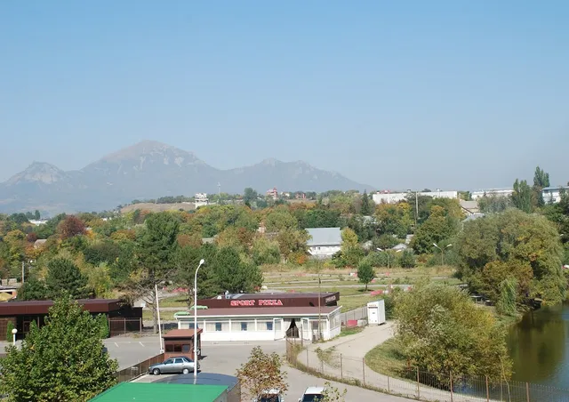 Апартаменты "Svoi" в парке им.Кирова