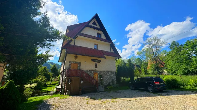 Zbójnik. Wynajem pokoi. Król U.J.