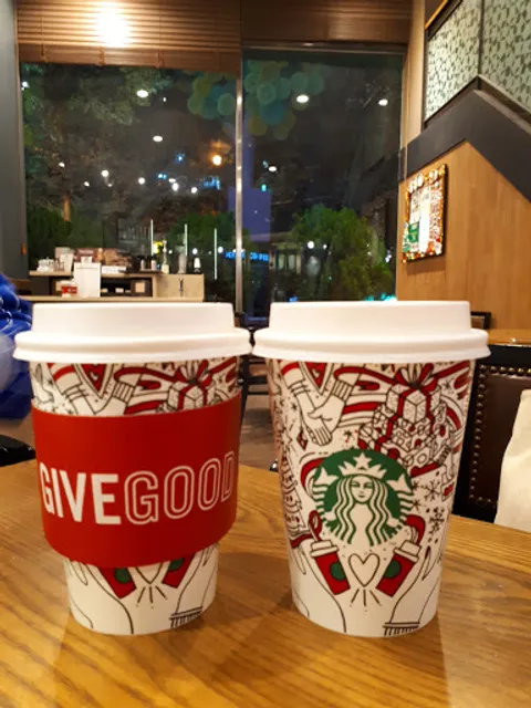 Starbucks Mullae Station