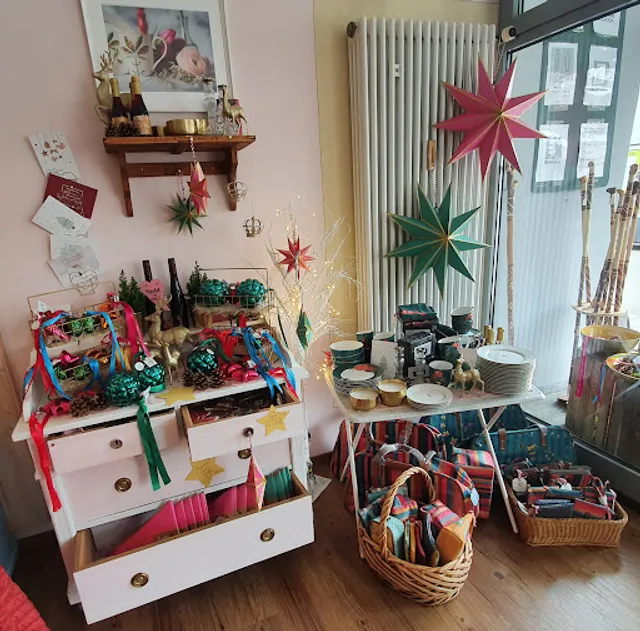 Fräulein Rosa im Cafe Fahrenschon