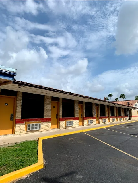 Executive Inn & Suites