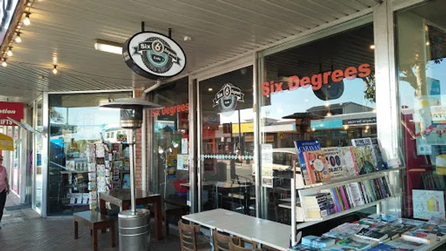 Six Degrees Cafe