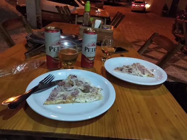 Pizzaria & Esfiharia Dourada