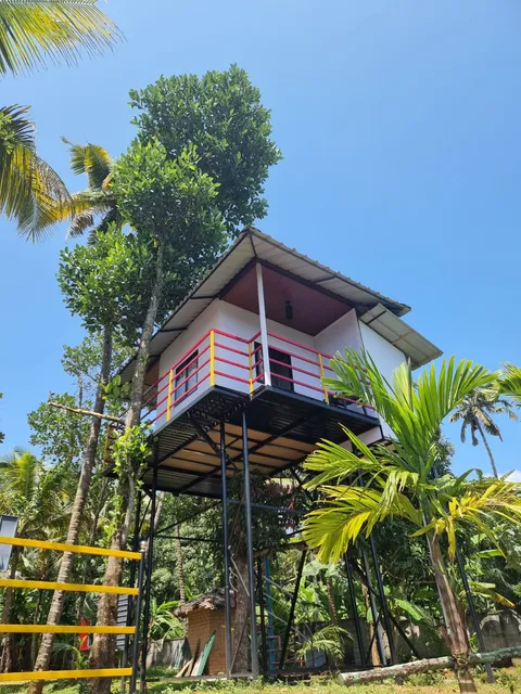 Kayaltheeram Resort & Homestay