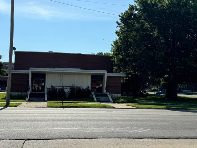 Plaza Shopping Center