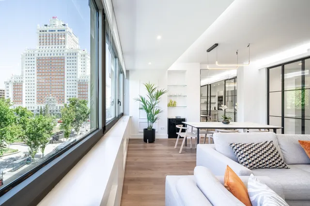 Madrid Plaza Apartments