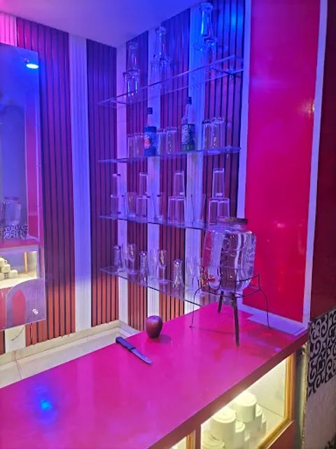 Hongkong Restaurant Cum Bar