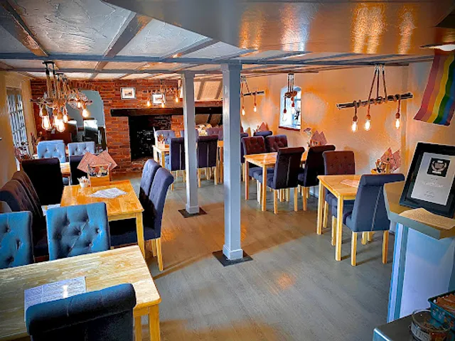 Staithe N Willow: Staithe Tea Room & Café and Willow Holiday Cottage.