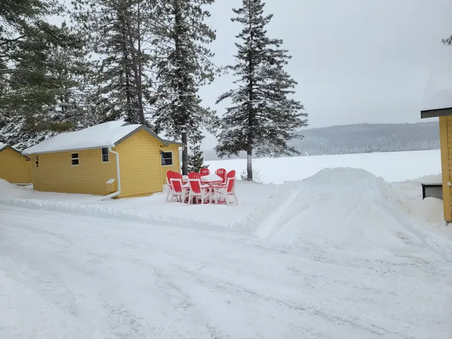 White Pine Cottages on Lake St. Peter