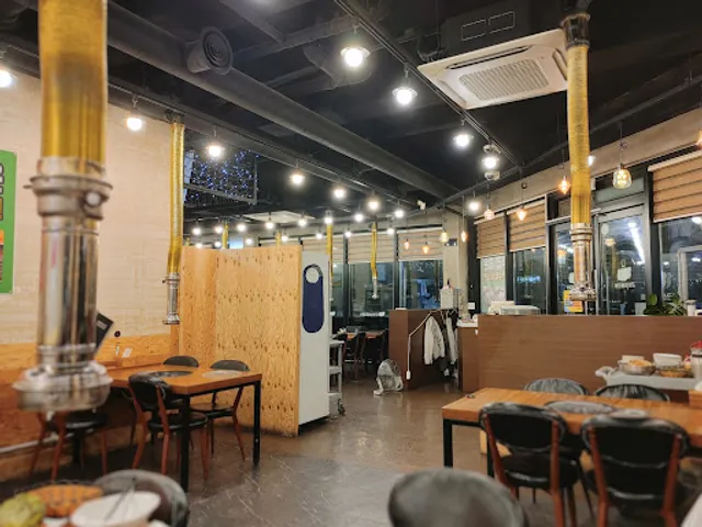 군산갈비Gunsan charcoal grilled ribs