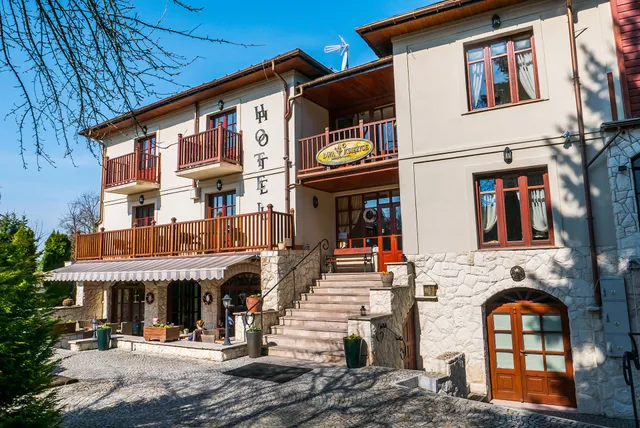 Two Moons Hotel and Restaurant