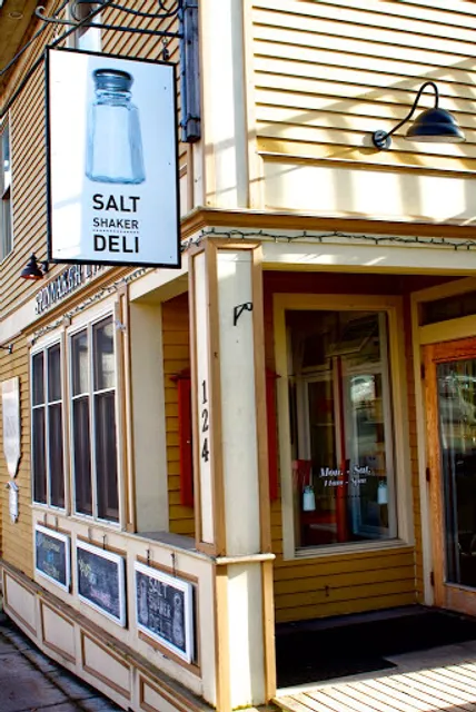 Salt Shaker Deli & Inn