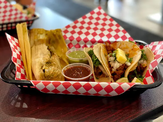 Lolis Tacos - Temple Terrace