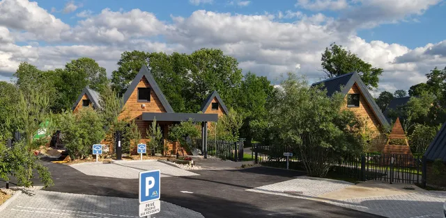 LES CHALETS DE COYRON : Location de Chalets Atypiques dans le Jura, Haut-Jura, Franche-Comté, près du lac de Vouglans