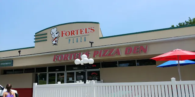 Fortel's Pizza Den