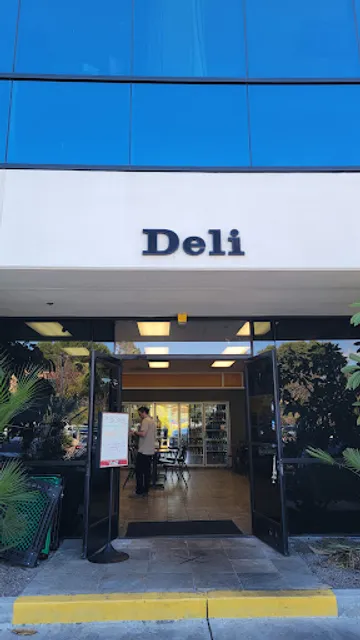 Summer's Deli & Catering