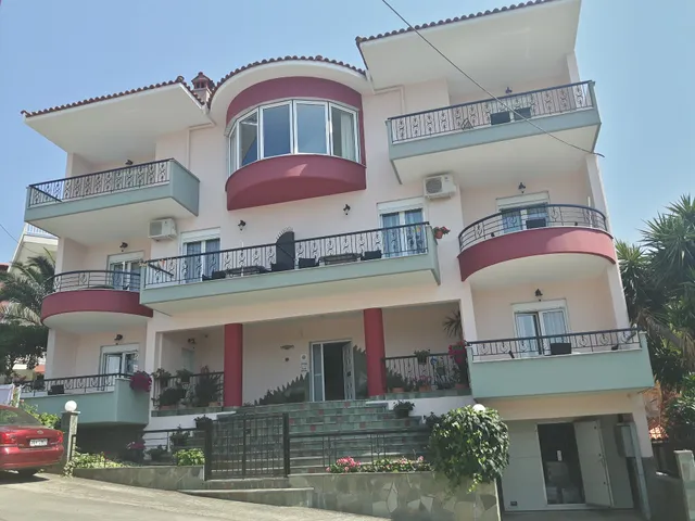 George & Sia's House