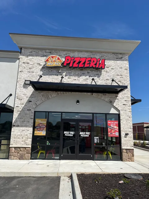 Holy Pie! Pizzeria - Perry
