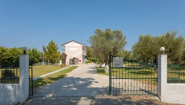 Eleni Studios&Apartments