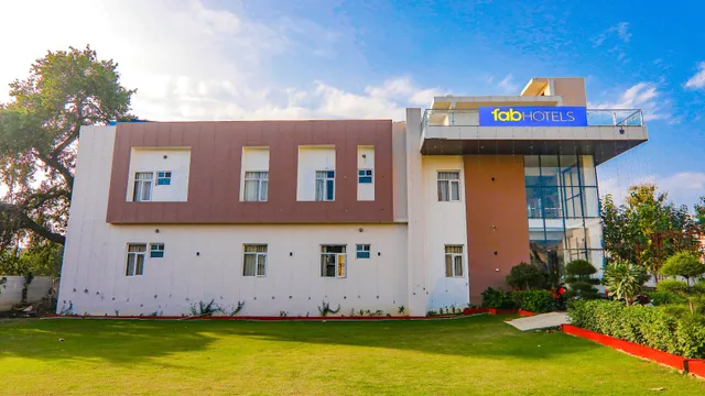 FabHotel The AVR Grand