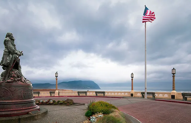 Rivertide Suites Hotel