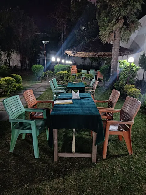 Fun N Food Restaurant