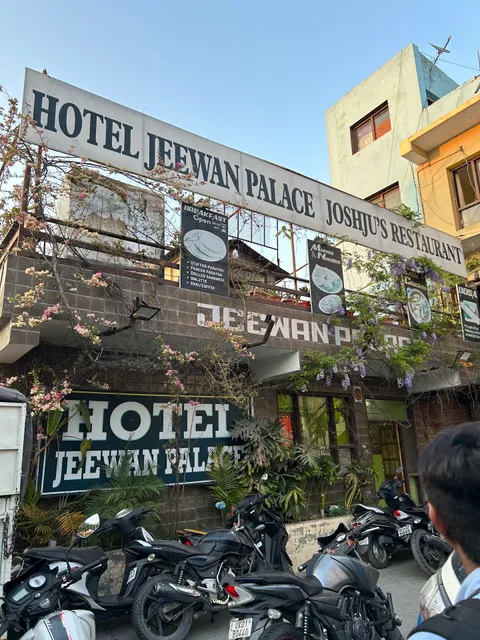 Hotel jeewan palace and joshjus restaurant